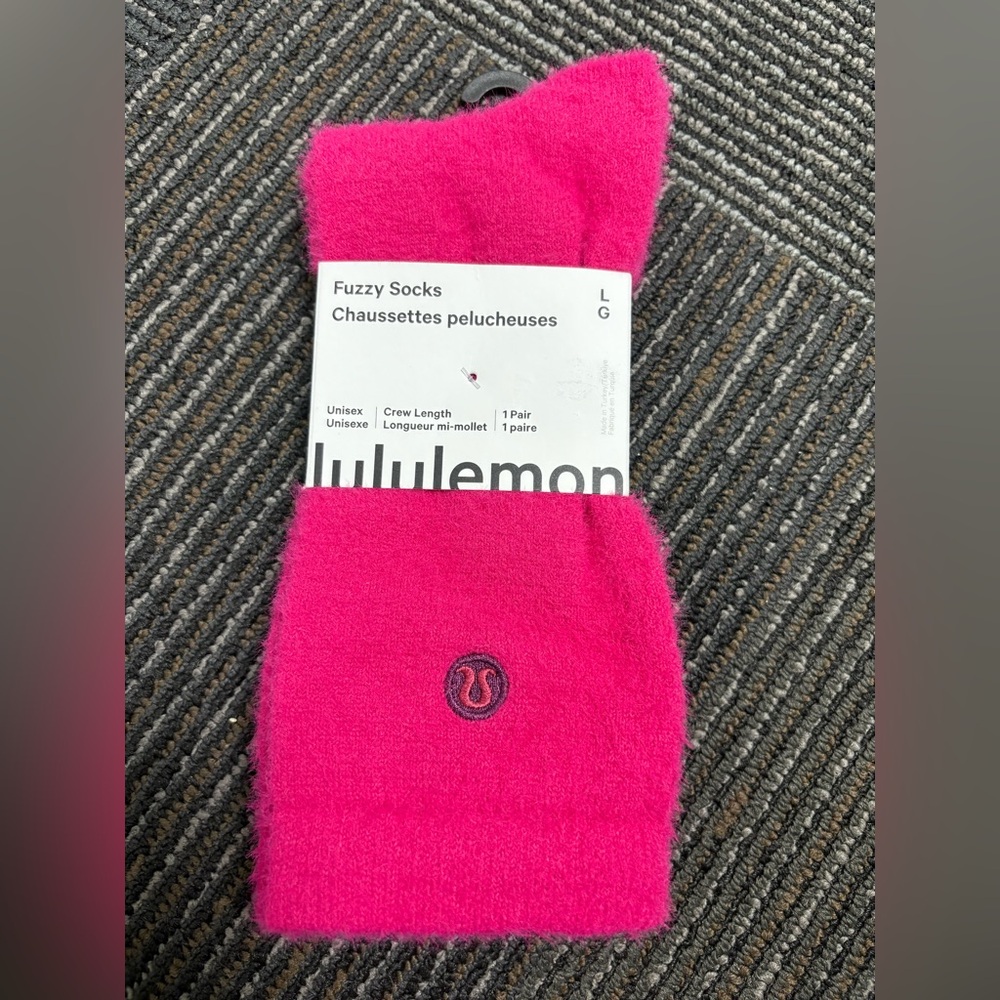 Lululemon Fuzzy Socks Berry Rumble  Size L NWT